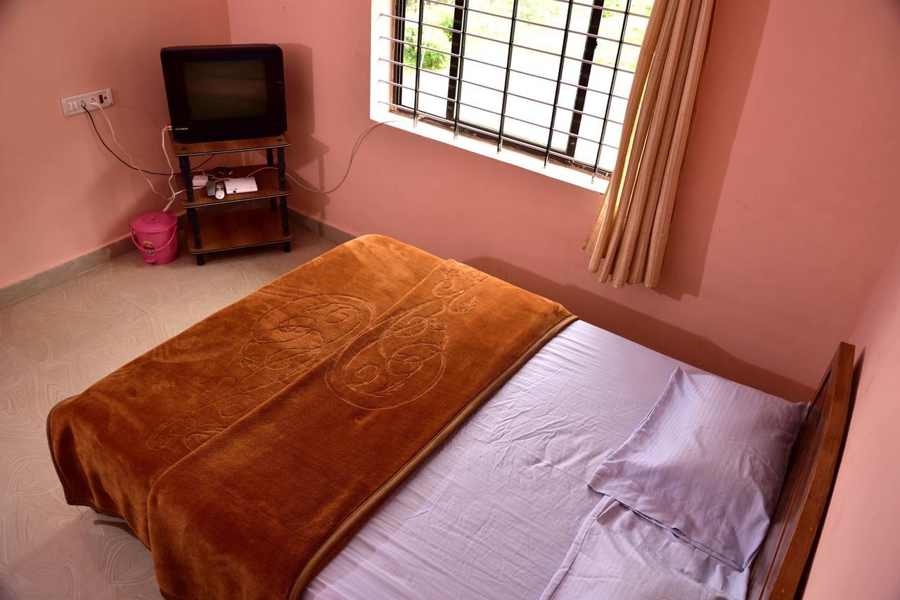 J R Mist Valley Inn Ooty Exterior foto